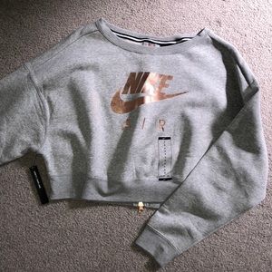 NIKE CROPPED SWEATER